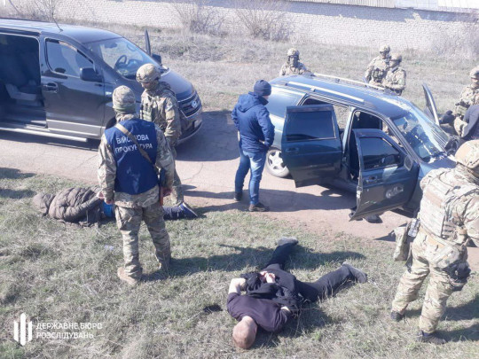 Подполковника СБУ заподозрили в финансировании террористов на Донбассе (фото)