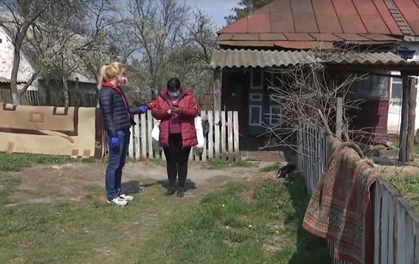 Во двор медсестры на Киевщине бросили коктейль Молотова