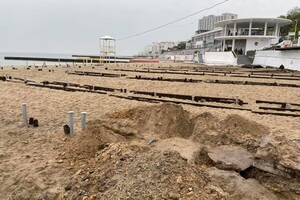 В Аркадии устанавливают гигантский настил: в чем суть задумки 