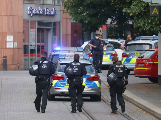 Різанина у Німеччині: у місті Вюрцбург чоловік з ножем вбив трьох людей і декількох поранив