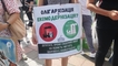 
Активисты пришли под Раду с требованием экологических реформ, но депутаты не прислушались
