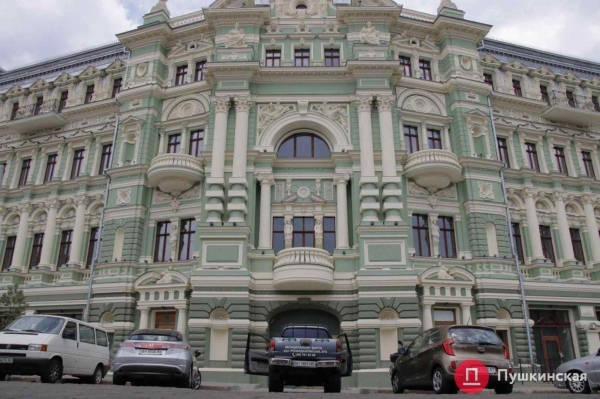 Реставратора дома Руссова будут судить за присвоение 5 миллионов гривен