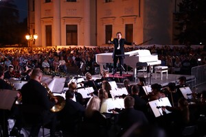 Атмосфера летней Одессы: у Воронцовской колоннады состоялся грандиозный open-air