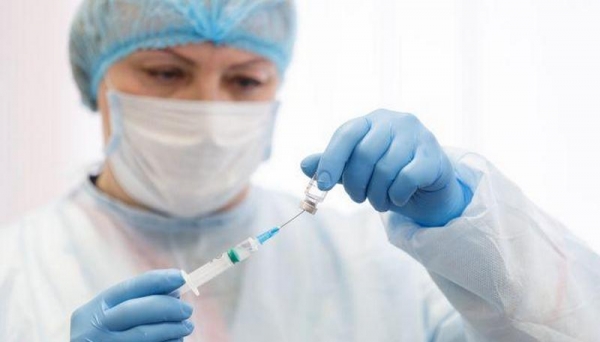 Разработчики CoronaVac выяснили, кому желательно ввести третью дозу вакцины