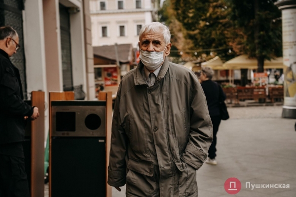 Из лета в глубокую осень: как Одесса и одесситы первые холода встречают. Фоторепортаж