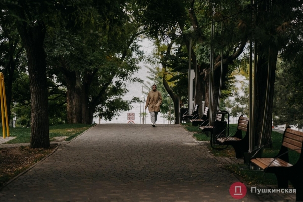 Из лета в глубокую осень: как Одесса и одесситы первые холода встречают. Фоторепортаж