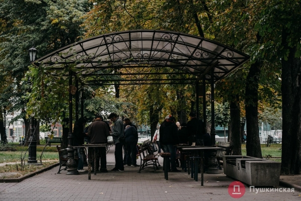Из лета в глубокую осень: как Одесса и одесситы первые холода встречают. Фоторепортаж