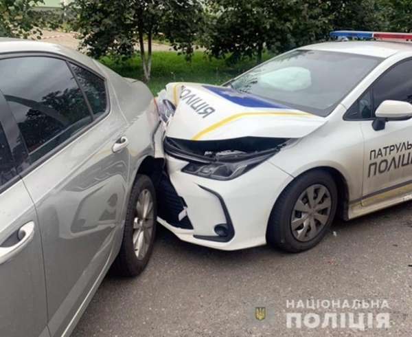 В Киеве произошло ДТП с участием полицейского автомобиля