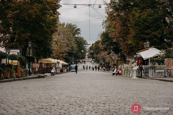 Из лета в глубокую осень: как Одесса и одесситы первые холода встречают. Фоторепортаж