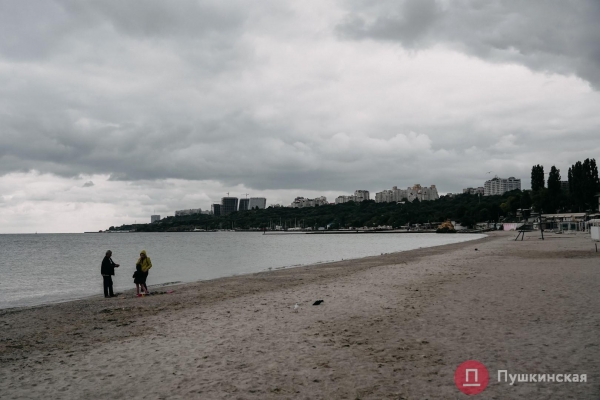 Из лета в глубокую осень: как Одесса и одесситы первые холода встречают. Фоторепортаж