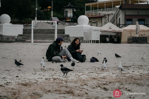 Из лета в глубокую осень: как Одесса и одесситы первые холода встречают. Фоторепортаж