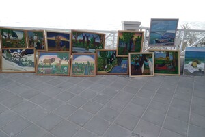 Море, искусство: вдоль Трассы здоровья показали картины художников со всей страны
