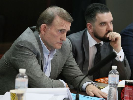 Довготривалий серіал для утримання рейтингів: політолог про справу Медведчука