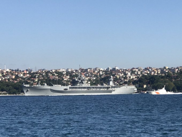 Флагман американского флота идёт в Чёрное море