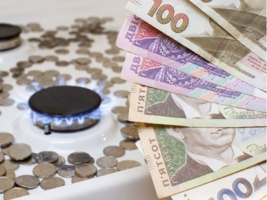 Українці перебувають у борговій ямі: стало відомо, як підвищення тарифу на розподіл газу позначиться на цінах на продукти