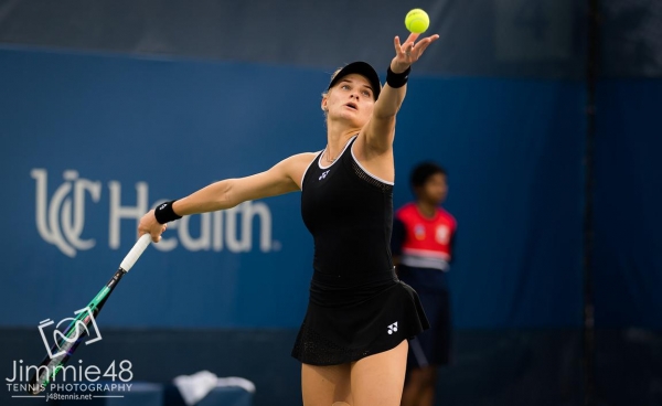 Теннис. Ястремская в борьбе уступает Мартинцовой на турнира WTA в Аделаиде