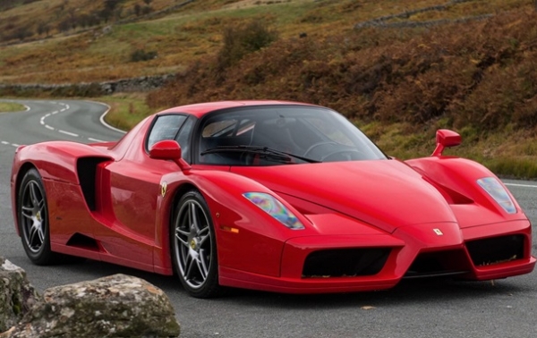 В Нидерландах механик разбил Ferrari за $3 млн