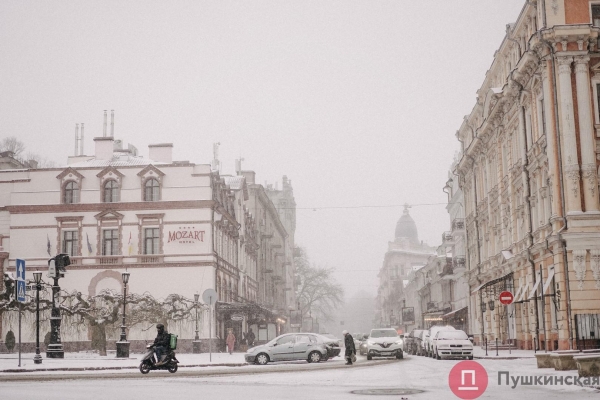 Как Одесса и одесситы встретили первый настоящий снегопад 2022 года. Большой фоторепортаж