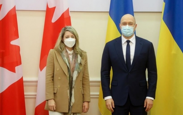 Шмыгаль и глава МИД Канады обсудили торговлю