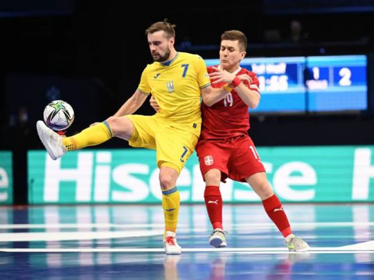 Україна без чотирьох гравців сенсаційно розгромила Сербію на футзальному Євро-2022: відеоогляд матчу