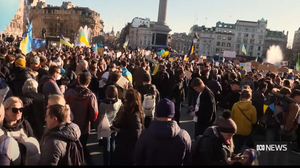 «Ні війні»: у всьому світі проходять масові акції на підтримку України