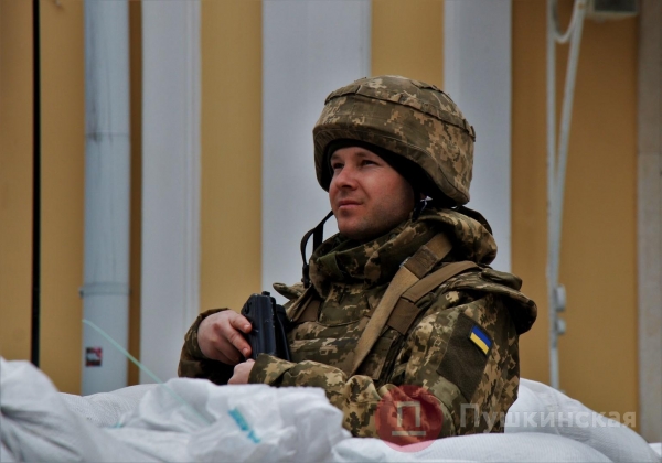 «Этот город мы отстоим. Не обсуждается!»: фоторепортаж о тех, кто защищает Одессу