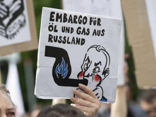 Лідерам ЄС вдалося погодити ембарго на російську нафту: про що домовилися у Брюсселі