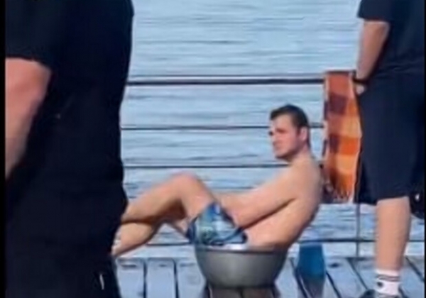 Одесситы придумали, как купаться в морской воде во время запрета пляжей 
