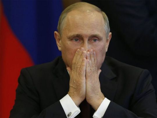 Знайдений у калюжі крові: пострілом у голову поранено охоронця путіна, який носив ядерну валізку