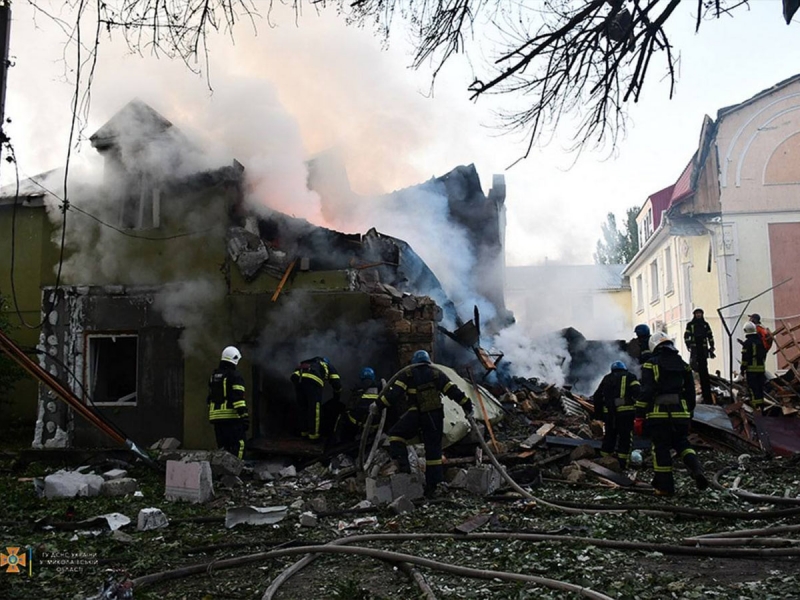 Російський ворог підло обстріляв лікарні та житлові будинки Миколаєва: відомо про велику кількість постраждалих