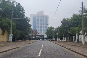 В Одессе мужчина поджег автомобили волонтеров с вещами для переселенцев 