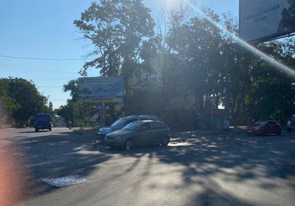 В Одессе легковушка сбила женщину на "зебре"