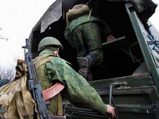 «Почали полювати на зеків»: у рф через нестачу військових, які б погодились воювати проти України, вербують навіть ґвалтівників