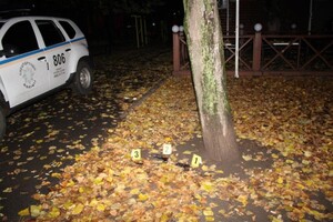 Во время комендантского часа в центре Одессы задержали двух мужчин с оружием