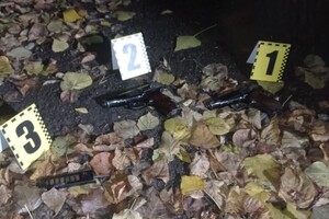 Во время комендантского часа в центре Одессы задержали двух мужчин с оружием