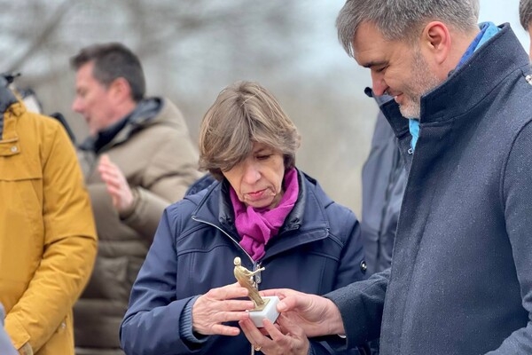 Глава МИД Франции пряталась от обстрелов в бомбоубежище под Оперным театром в Одессе