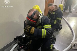 Из-за пожара в квартире 24-этажки в Аркадии погибла женщина 
