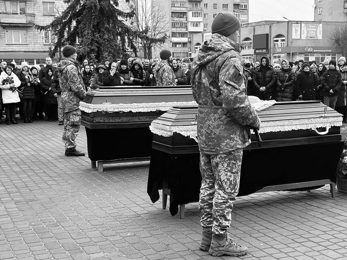 Військовослужбовці батько та син загинули в один день: подвійна трагедія на Волині