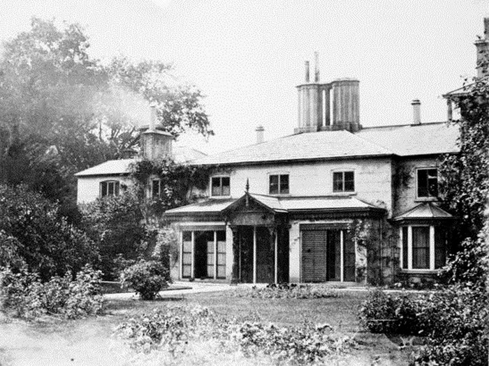 Чарльз III вирішив виселити Гаррі та Меган з їхньої британської резиденції