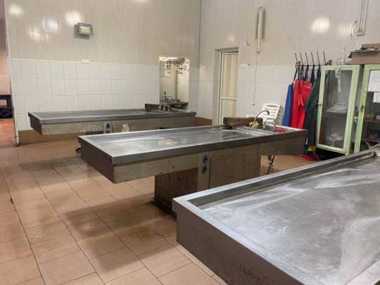 У росії дефіцит трупів для навчання медиків: лікарі виїжджають за кордон, щоб практикуватися на тілах померлих