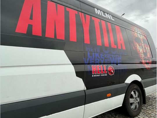 На&nbsp;швидкості відвалилося колесо: група &laquo;Антитіла&raquo; ледь не&nbsp;потрапила в&nbsp;автокатастрофу через невідомих &laquo;диверсантів&raquo;