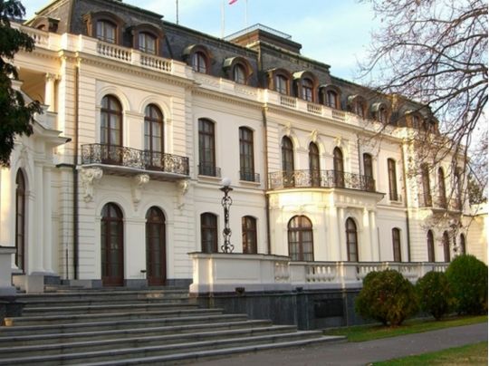Вбивць ніде не&nbsp;люблять: у&nbsp;Чехії скасували укази про безкоштовне надання землі російським посольствам