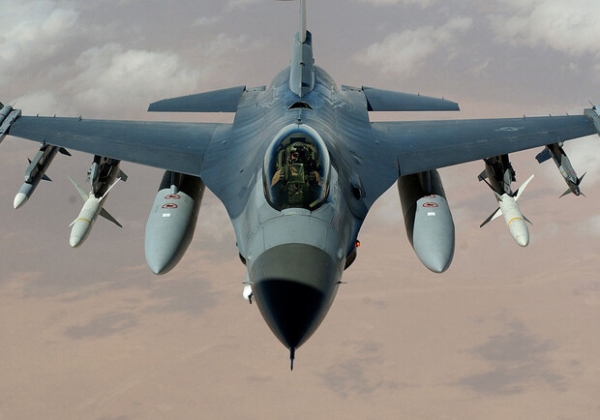 Зеленский сказал, когда в Украину могут прибыть самолеты F-16