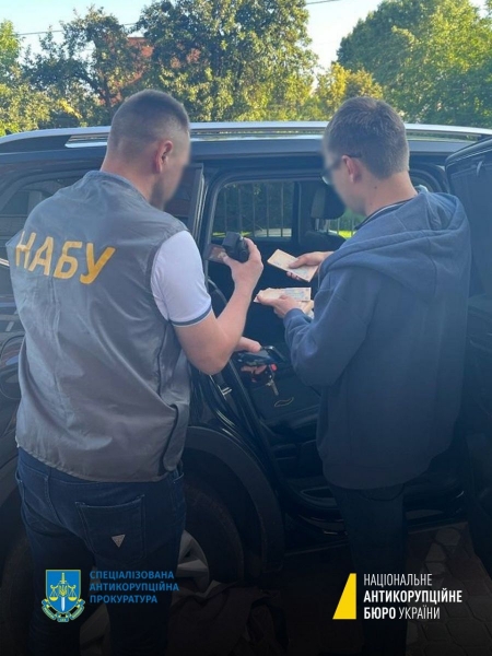 Затримано голову Тернопільської облради, в ОВА проходять обшуки: що трапилося (фото, відео)
