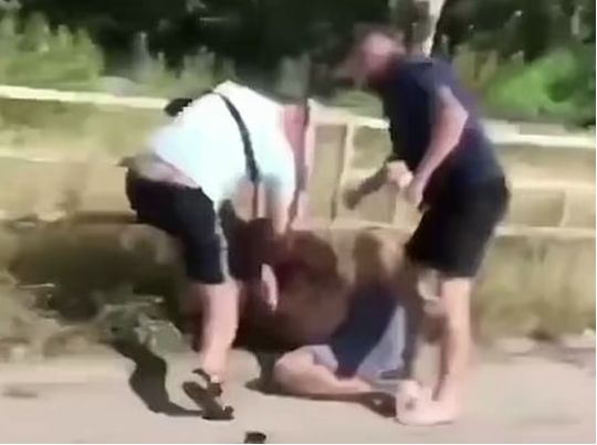 «Заважав» заробляти на людському нещасті: в Херсоні побили відомого волонтера