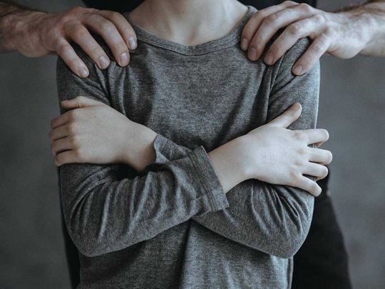 Взяли під варту в залі суду: на Кіровоградщині чоловік затягнув до кущів і розбещував малолітнього хлопчика