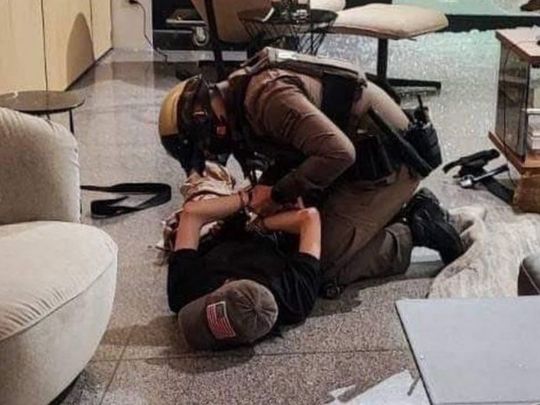 Ховалися від стрілка в туалетах і в магазинах: 14-річний підліток влаштував бійню в торговому центрі в Бангкоку