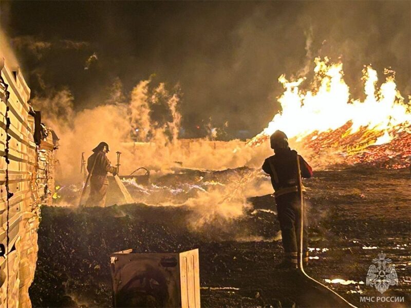 Країна-агресор у&nbsp;вогні: в&nbsp;курській області рф&nbsp;пролунали вибухи, а&nbsp;в&nbsp;красноярському краї горіло підприємство