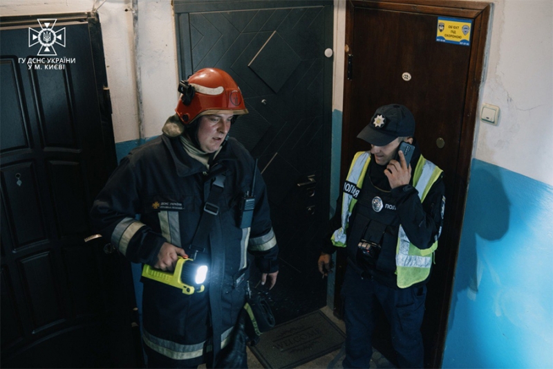В Києві в пʼятиповерхівці вибухнув газовий обігрівач: в момент інциденту в квартирі були дорослі і діти