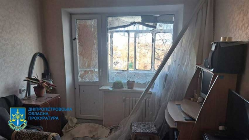 Ворог вдарив по п’ятиповерхівці у Нікополі: є загиблий та постраждалі